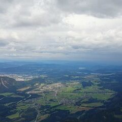 Flugwegposition um 10:56:02: Aufgenommen in der Nähe von Gemeinde Arnoldstein, Arnoldstein, Österreich in 1625 Meter